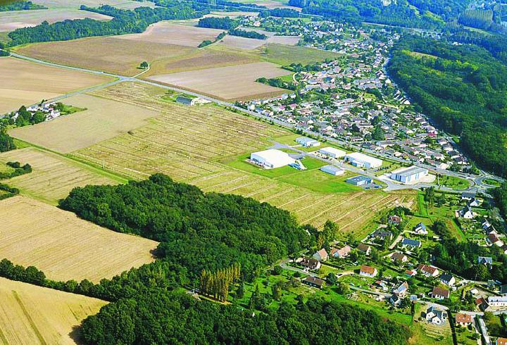 vue aérienne de la zone Bouchardière à Monts